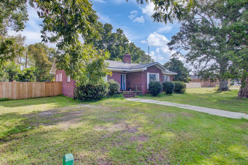 134 W Main St, Harleyville, SC 29448