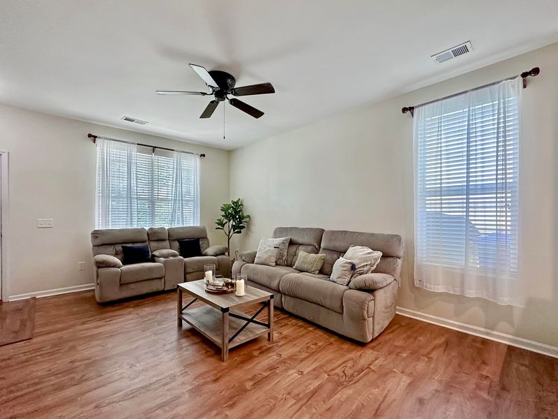 1232 Tambourine Ct, Mount Pleasant, SC 29466