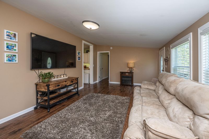 147 St Luke Dr, Saint George, SC 29477