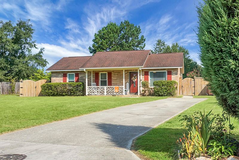 111 Lael Ct, Moncks Corner, SC 29461