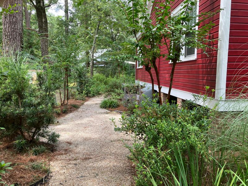 924 S Main St, Summerville, SC 29483
