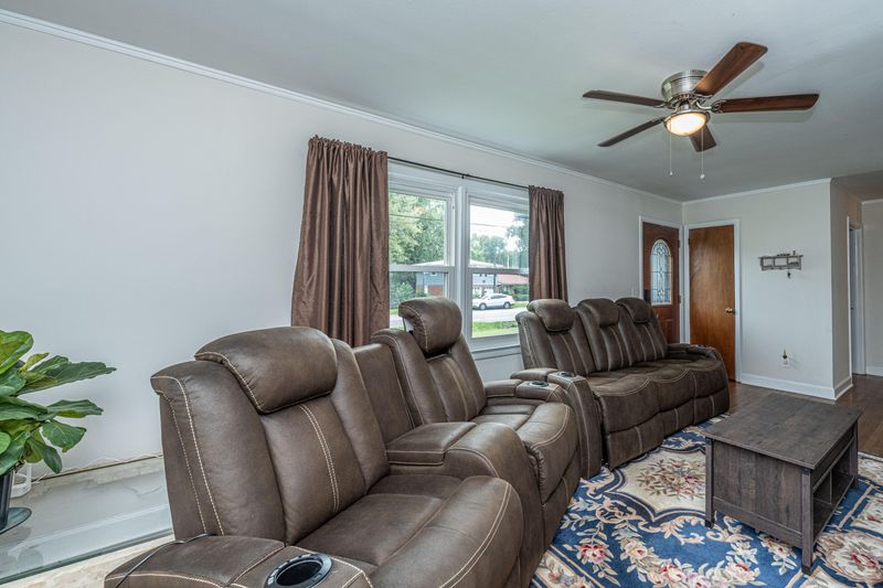 2662 Leeds Ave, North Charleston, SC 29405