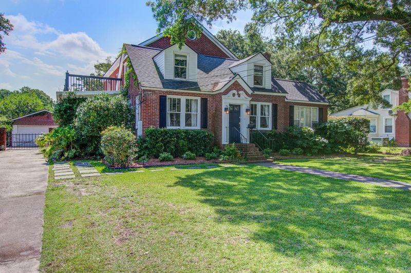 32 Avondale Ave, Charleston, SC 29407