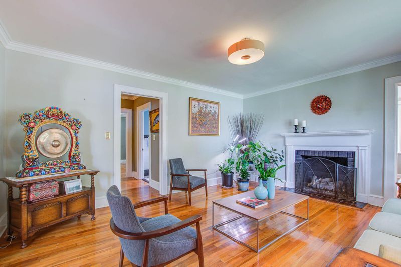 32 Avondale Ave, Charleston, SC 29407