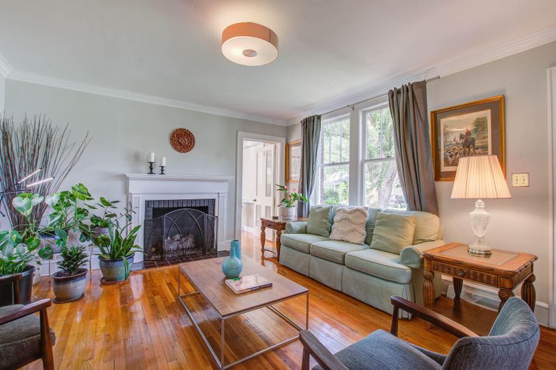 32 Avondale Ave, Charleston, SC 29407