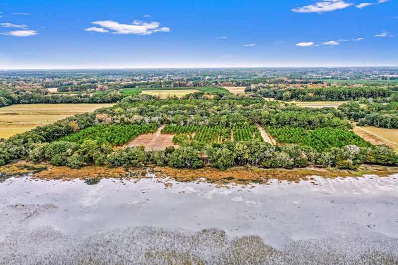 2 Salty Oak Ln, Johns Island, SC 29455