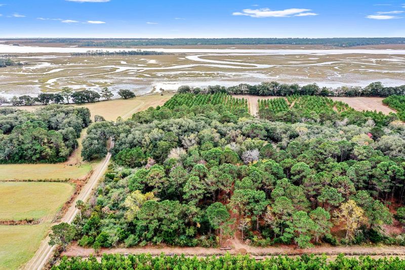 3 Salty Oak Ln, Johns Island, SC 29455