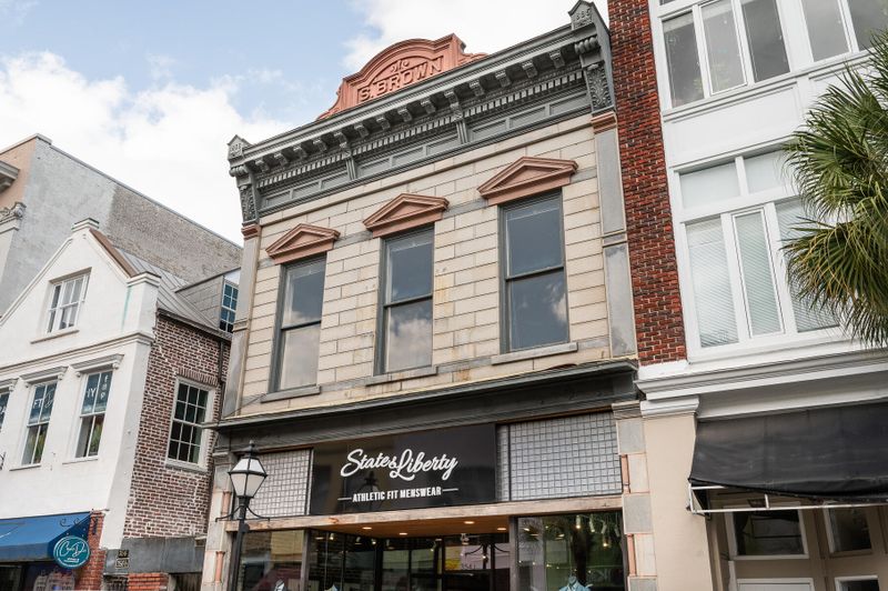 354 King St #B, Charleston, SC 29401