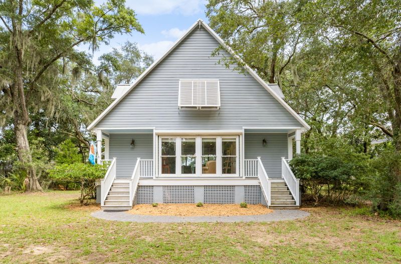 8612 Pope Landing Rd, Edisto Island, SC 29438