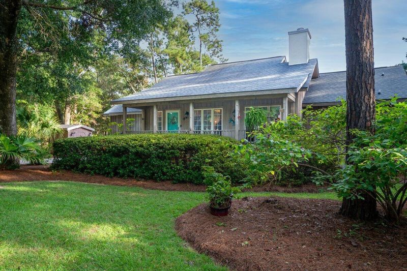 8715 Middleton Point Ln, Edisto Island, SC 29438