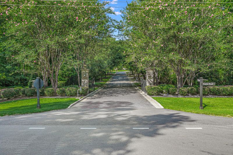 105 Thistle Ct, Ridgeville, SC 29472
