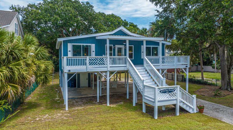 1317 Chancellor St, Edisto Beach, SC 29438