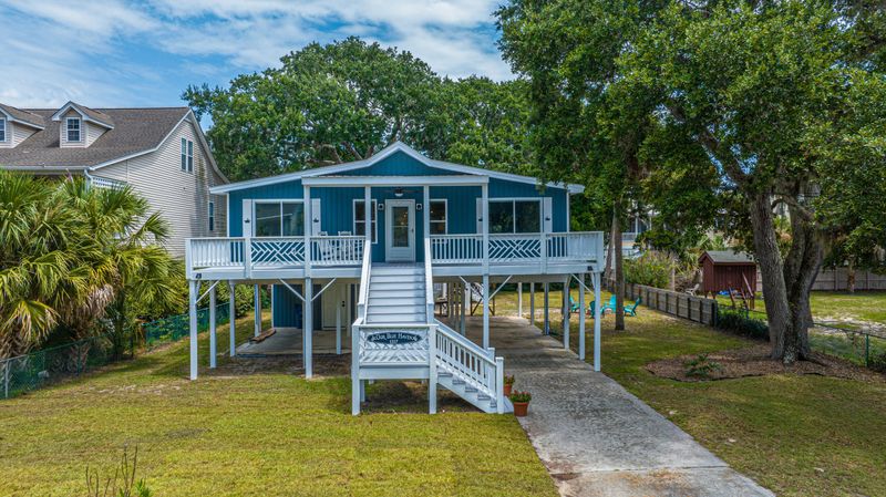 1317 Chancellor St, Edisto Beach, SC 29438