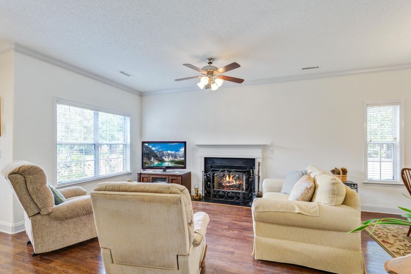 101 Melanie Ln, Summerville, SC 29485