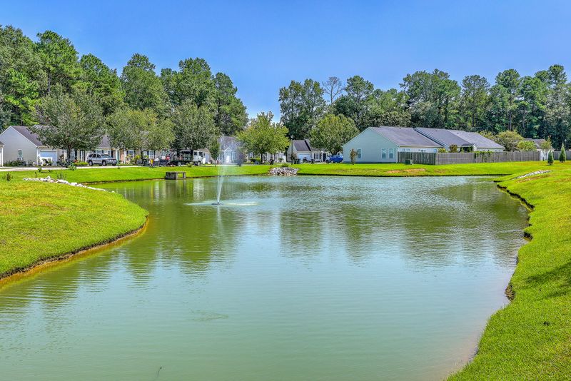 307 Reagan Dr, Summerville, SC 29486