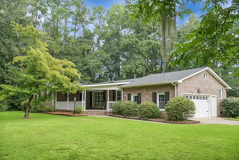 1005 Brook St, Hanahan, SC 29410
