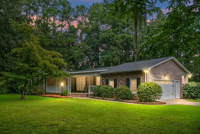 1005 Brook St, Hanahan, SC 29410