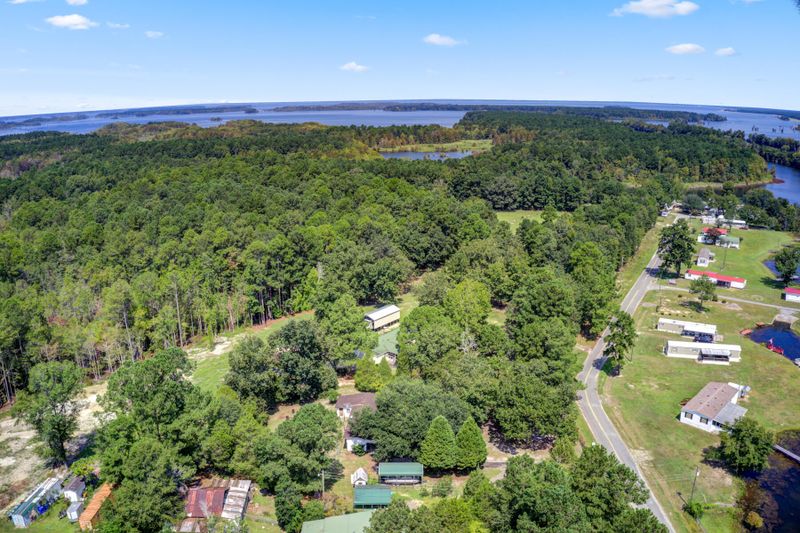 1113 Oakland Dr, Cross, SC 29436