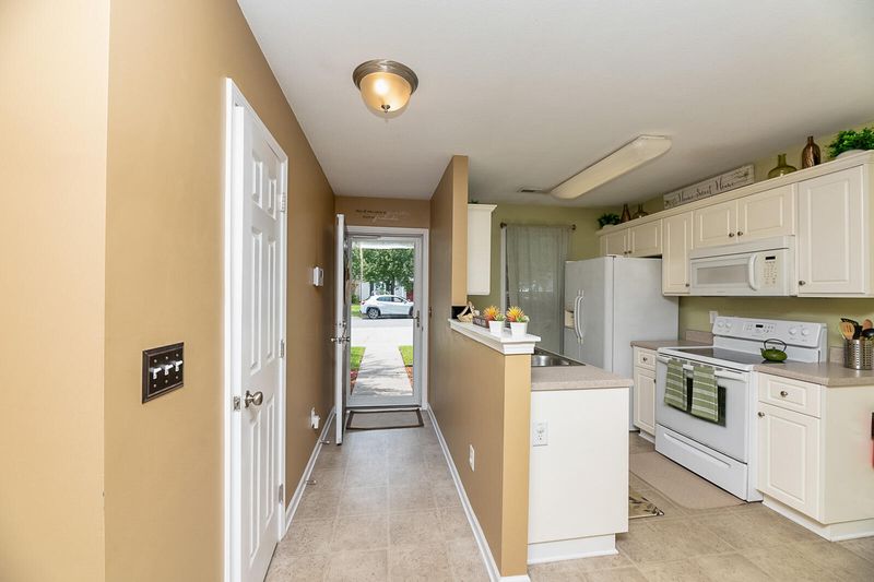 305 Reagan Dr, Summerville, SC 29486