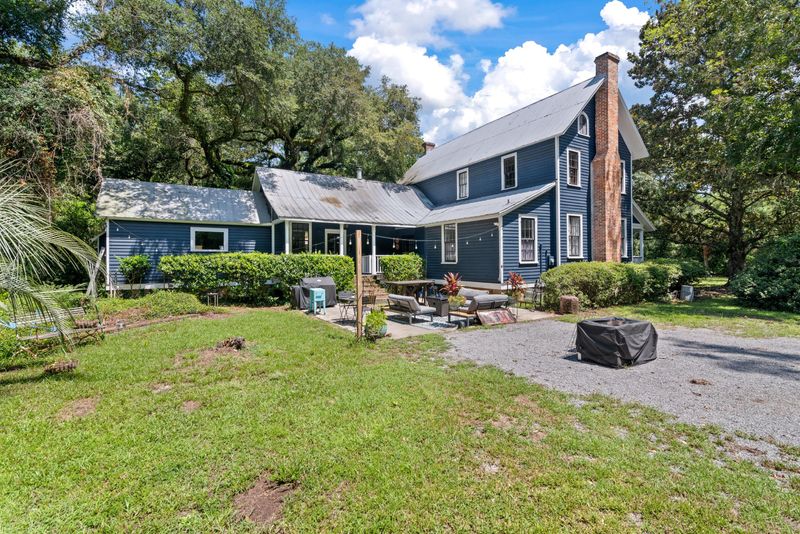 6338 Farm House Rd, Ravenel, SC 29470