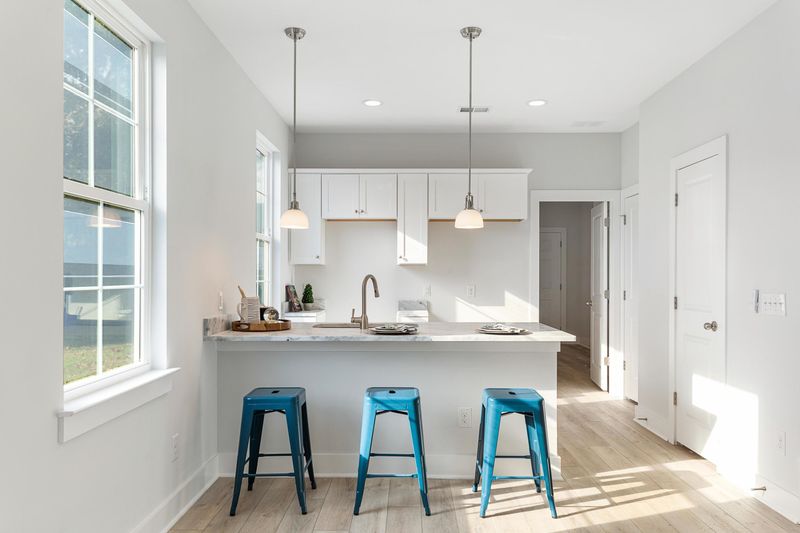 2004 Delaware Ave, North Charleston, SC 29405