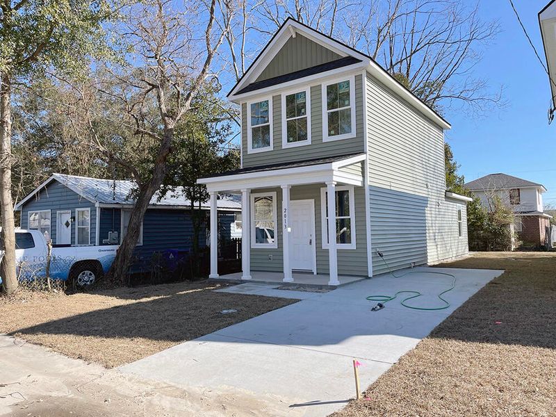 2017 Echo Ave, North Charleston, SC 29405