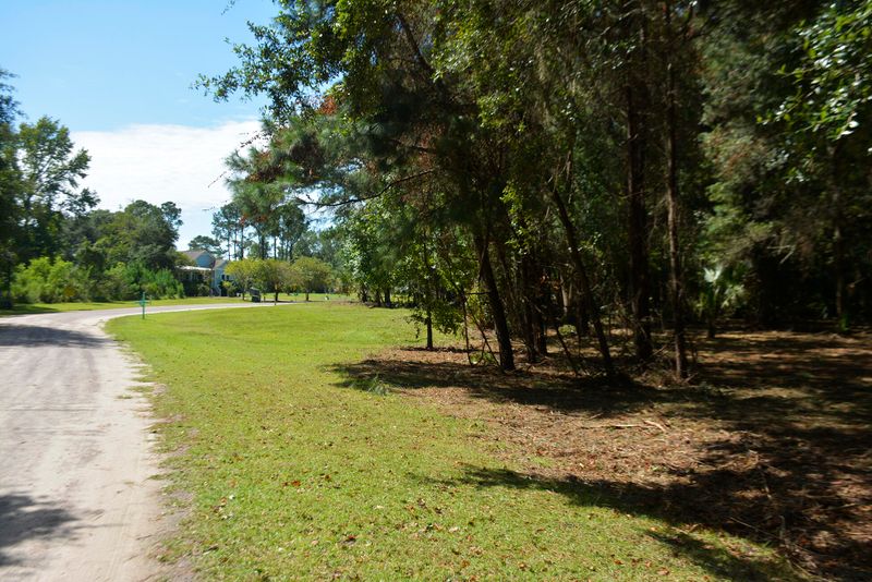 69 Deer, Edisto Island, SC 29438