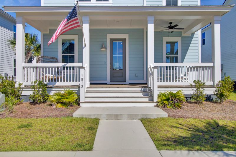 1812 Agate Bay Dr, Mount Pleasant, SC 29466