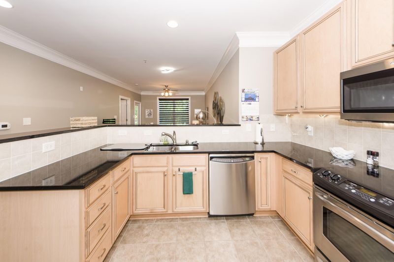 2244 Ashley Crossing Dr #314, Charleston, SC 29414