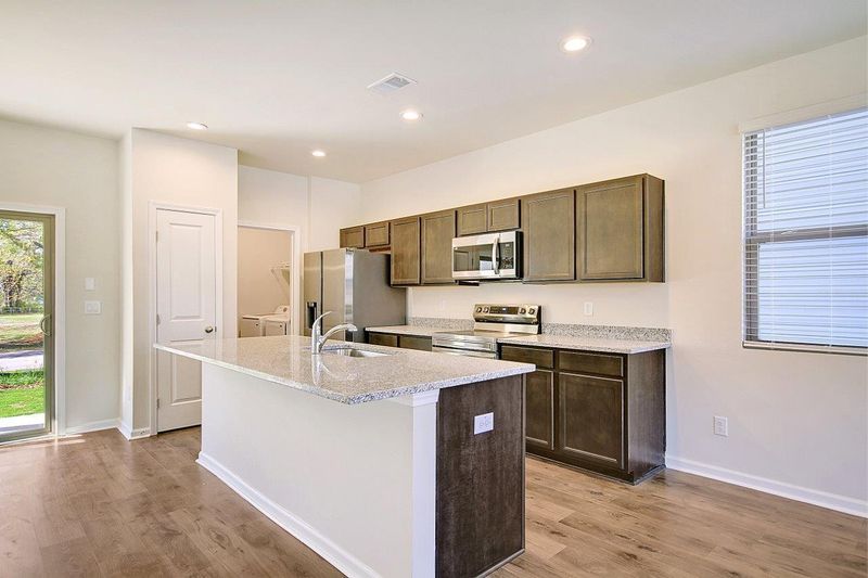 1043 Berry Patch Cir, Summerville, SC 29485