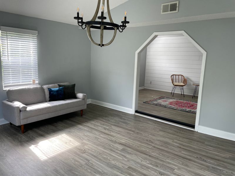 1523 W Robinhood Dr, Charleston, SC 29407
