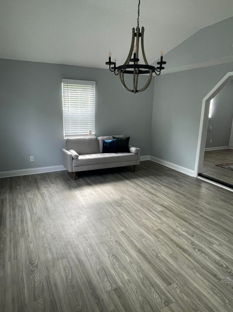 1523 W Robinhood Dr, Charleston, SC 29407
