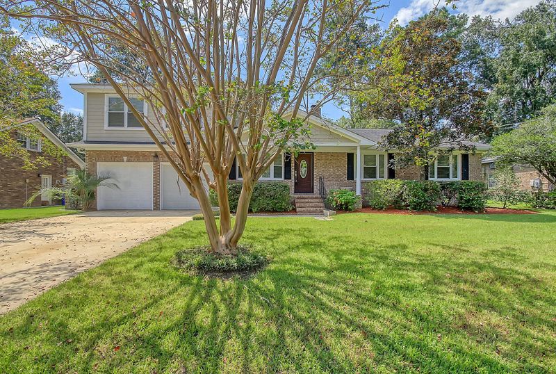 883 Melrose Dr, Charleston, SC 29414