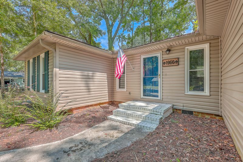 1966 Teakwood Rd, Charleston, SC 29414