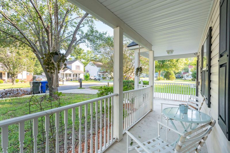 28 Woodleaf Ct, Charleston, SC 29407