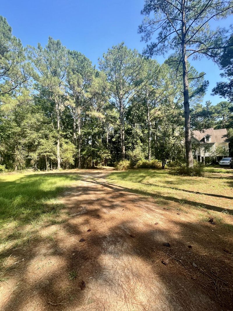 5005 Rackity Hall Rd, Wadmalaw Island, SC 29487