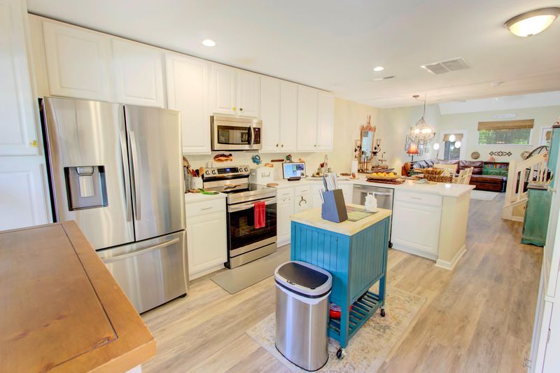 520 Tayrn Dr, Charleston, SC 29492