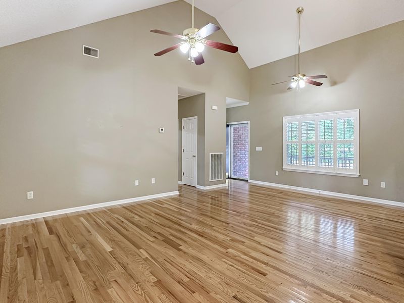 736 Gahagan Rd, Summerville, SC 29485
