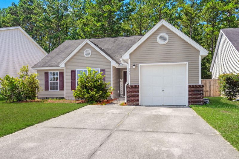 236 Avonshire Dr, Summerville, SC 29483