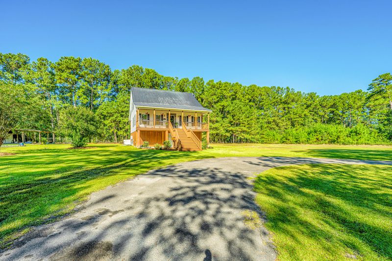 150 Newton Rd, Summerville, SC 29483