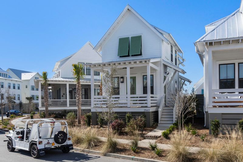 2563 Helmsman Rd, Johns Island, SC 29455