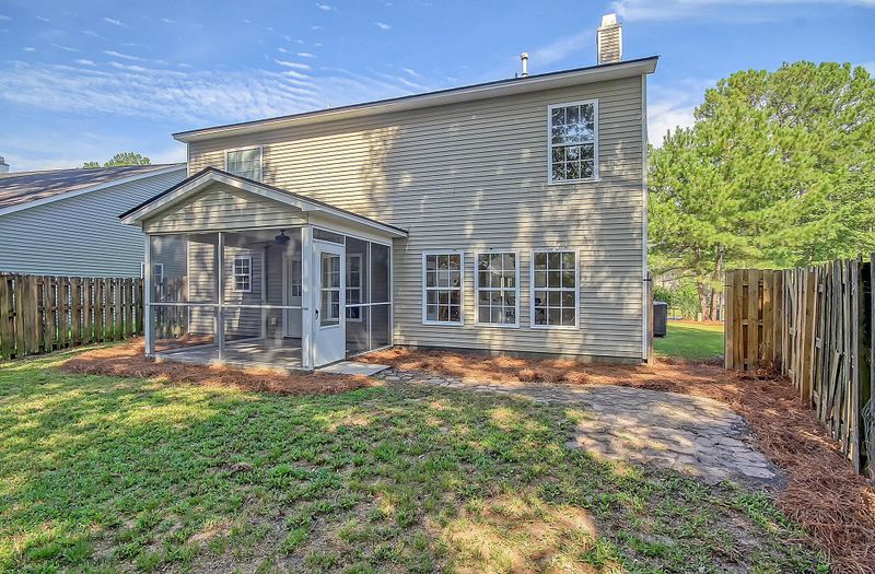 203 Breckingridge Dr, Ladson, SC 29456