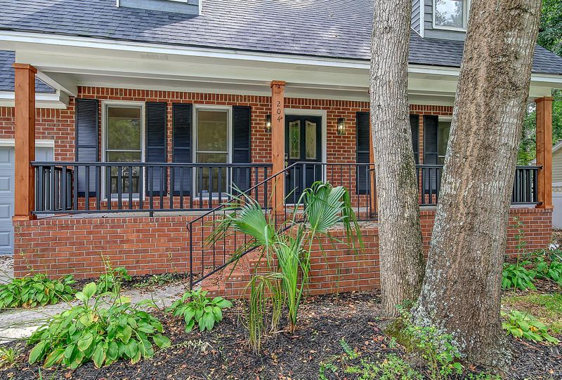 204 Mendenhall St, Summerville, SC 29483