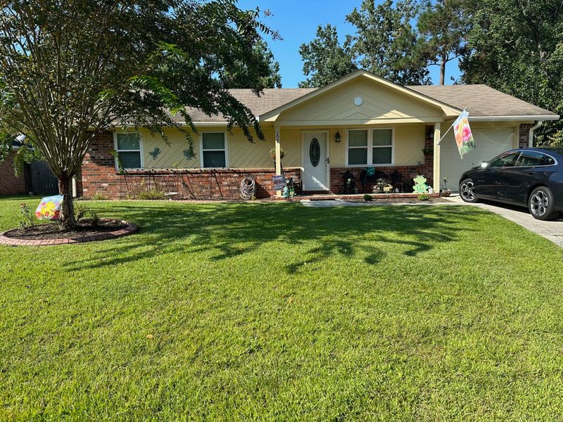 107 Carriage Ct, Summerville, SC 29486