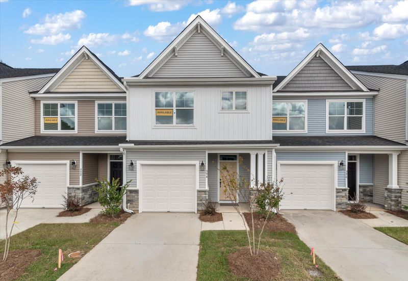 394 Painted Lady Ln, Goose Creek, SC 29445
