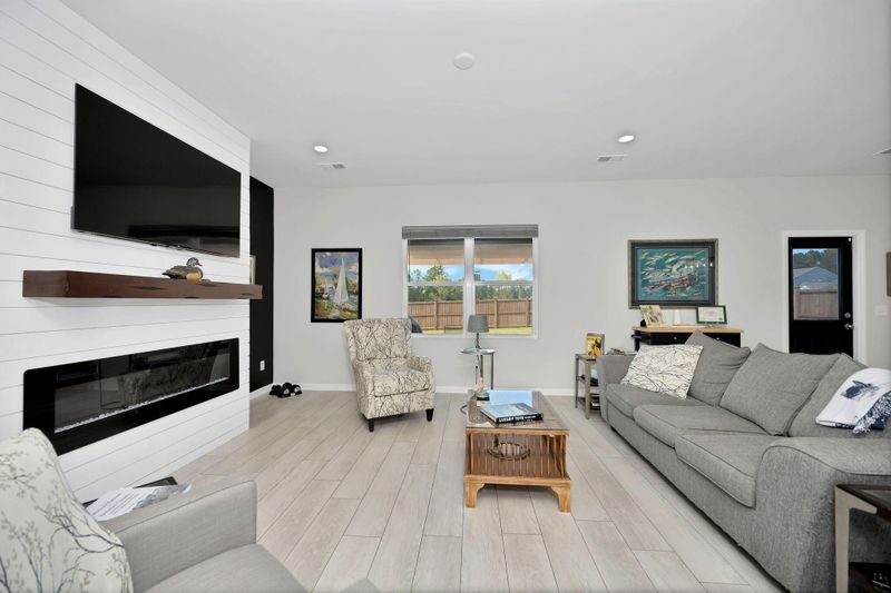 102 Hayworth Rd, Summerville, SC 29486