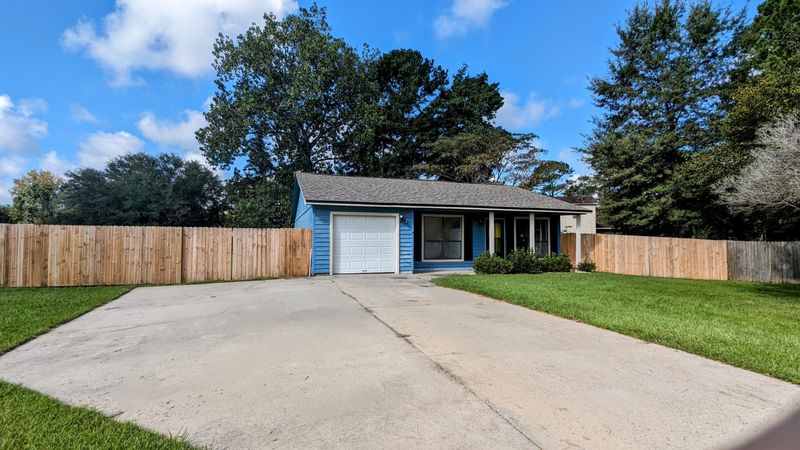 106 Sapling Ct, Moncks Corner, SC 29461