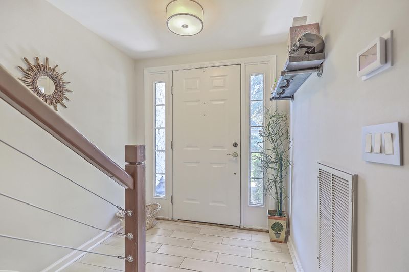 2072 Emerald Ter, Mount Pleasant, SC 29464