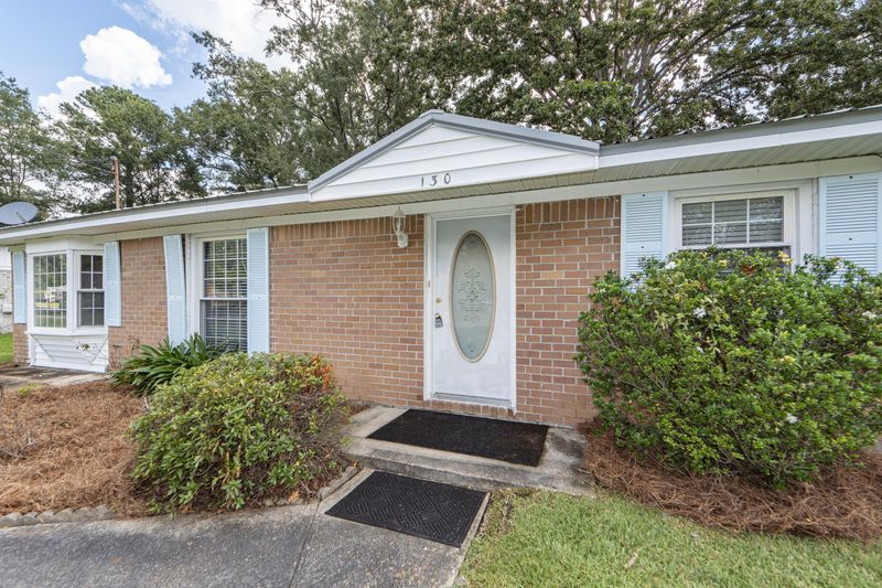 130 Kathryn Dr, Goose Creek, SC 29445