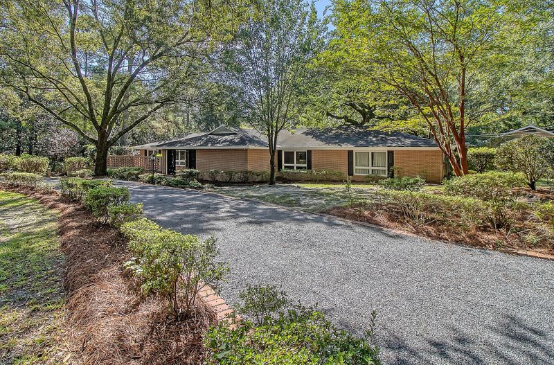 112 E Johnston St, Summerville, SC 29483